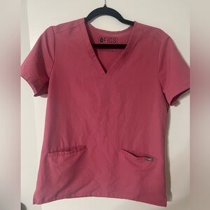 Figs Magenta 3 Pocket Scrub Top—size Small